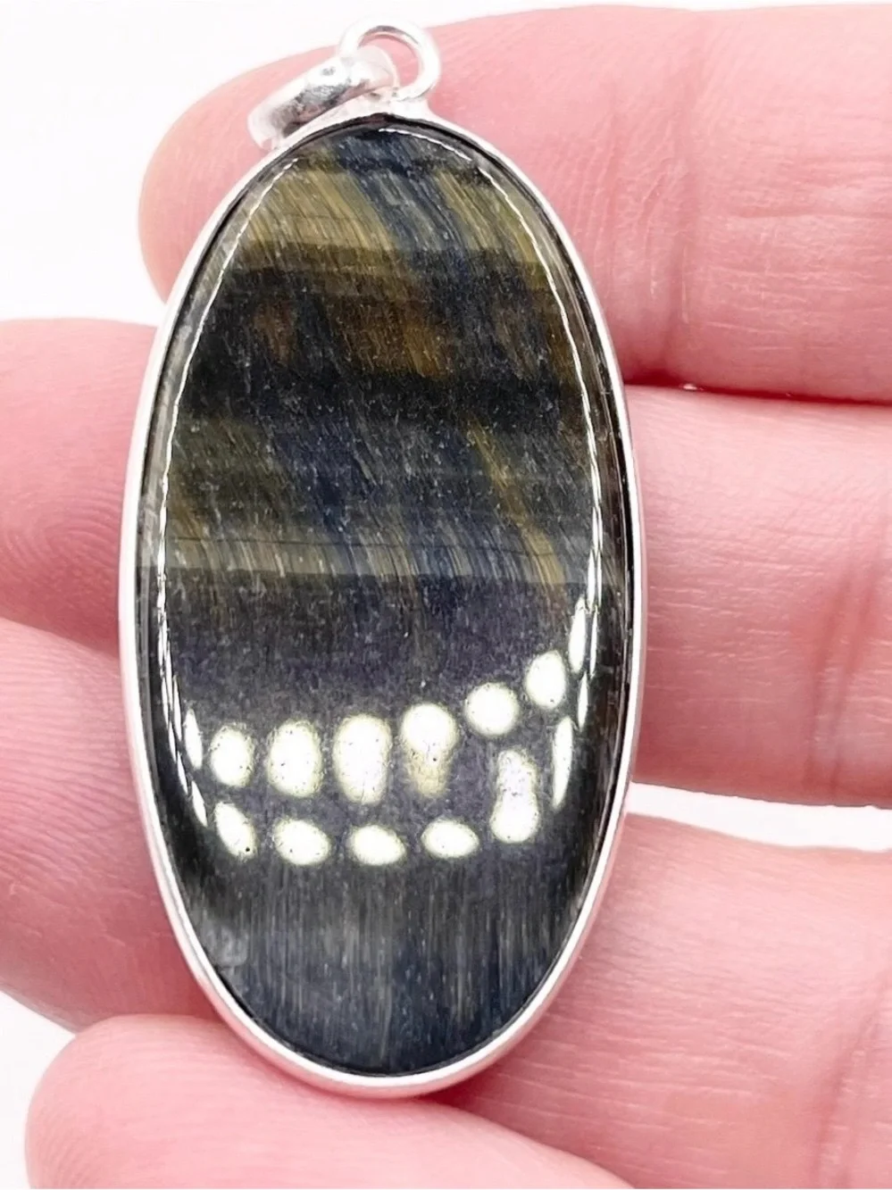 925 Sterling Silver absolutely stunning